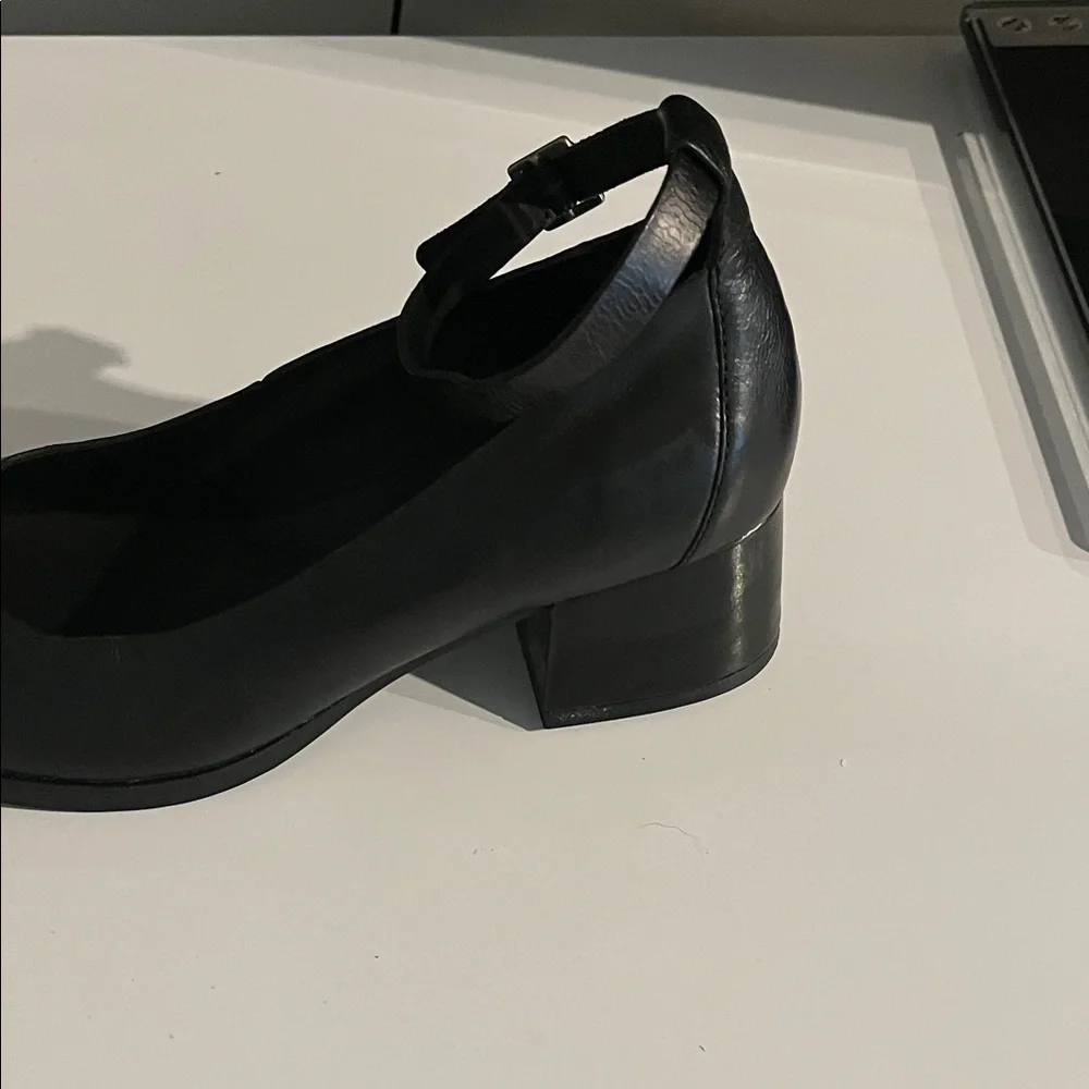 Kork-Ease Classic Black‎ Ankle Strap Heels. Size 8